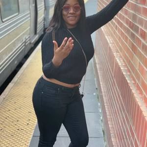 Meet your Posher, Yaya